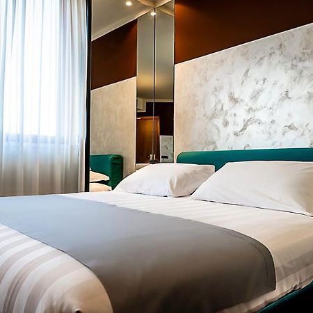 Business Hotel カザーレ・モンフェッラート エクステリア 写真